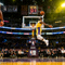 篮球比赛直播画面 - NBA球员扣篮瞬间